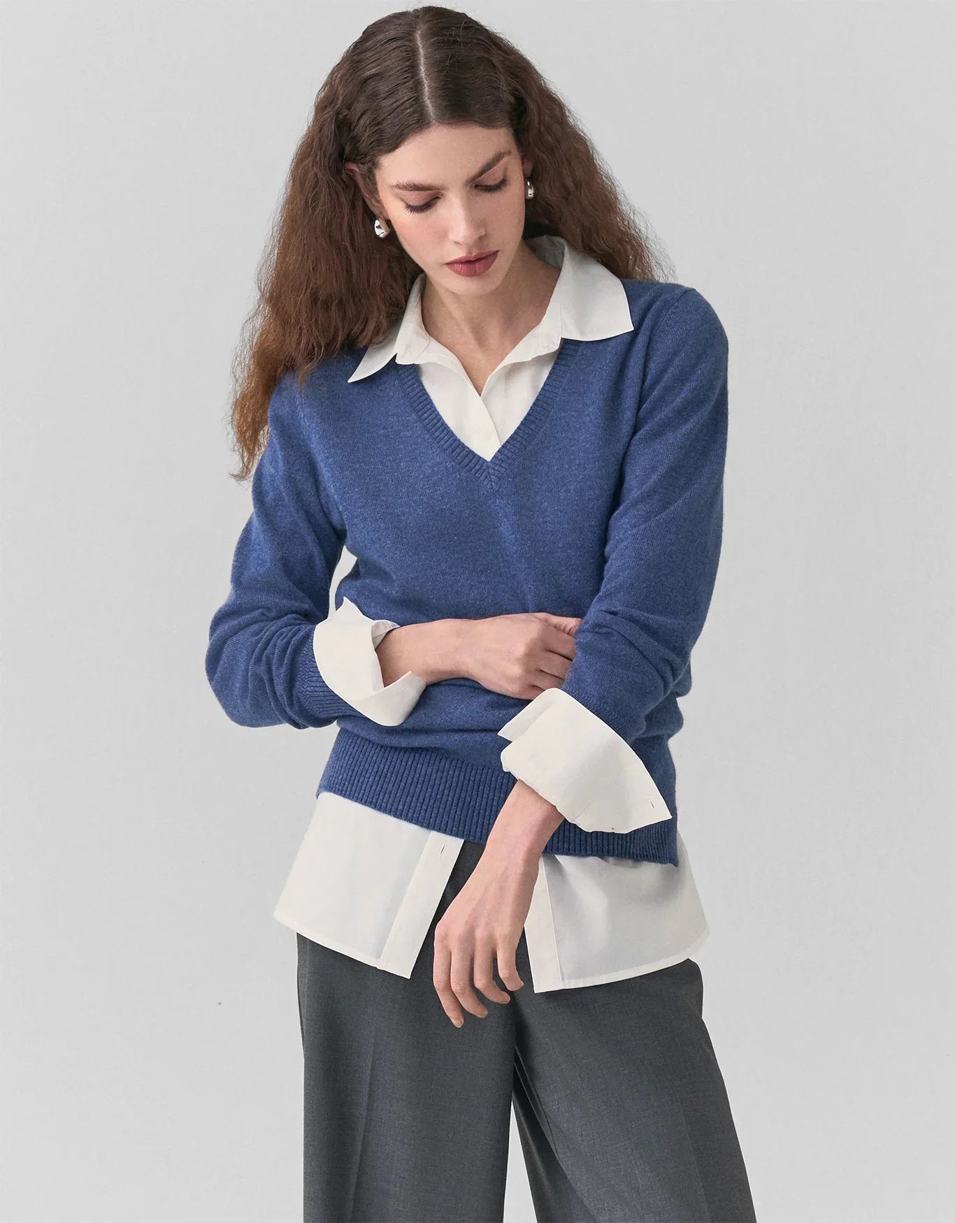 Blusa de punto de cachemir con escote en V, azul